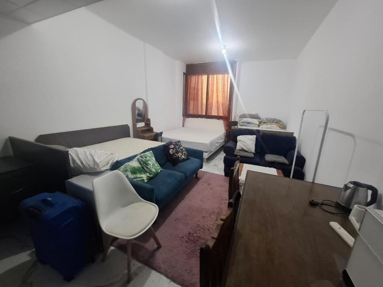 4 Beds In A For Group Abou Dabi
