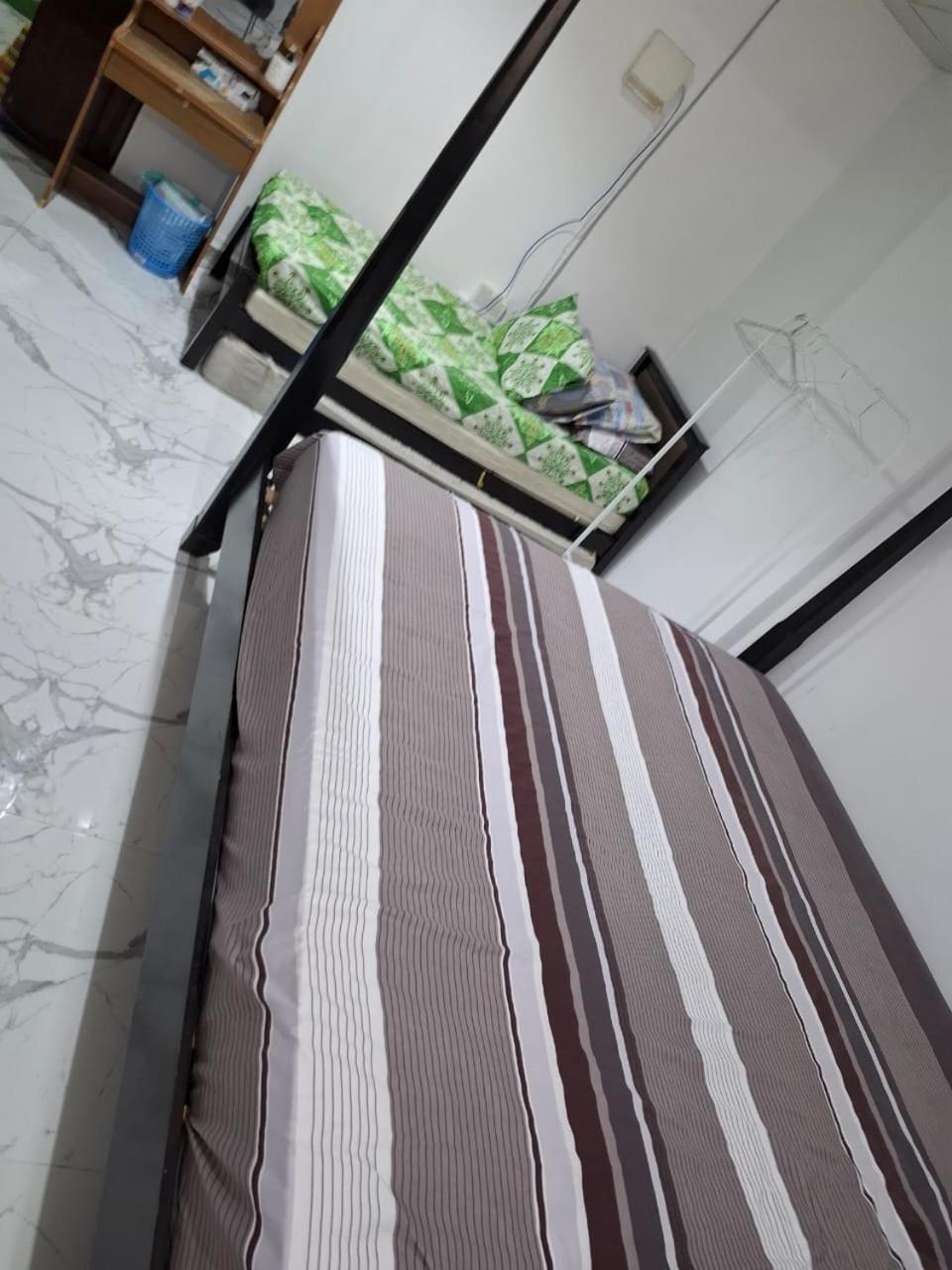 4 Beds In A For Group Abou Dabi